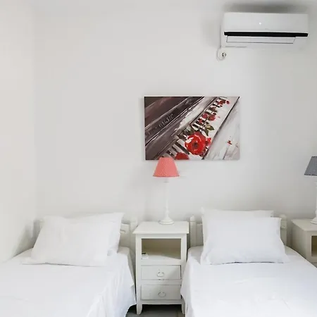 Villa Waterfront With Breathtaking Views 3 *
