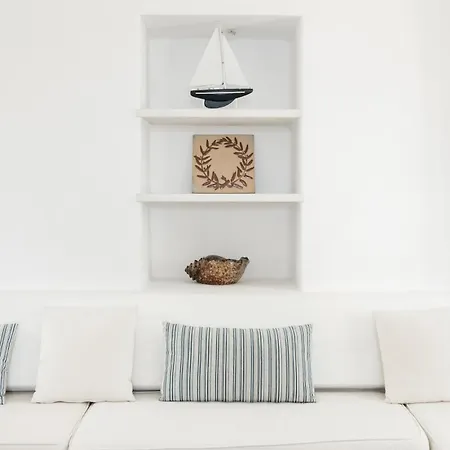Villa Waterfront With Breathtaking Views 3 *