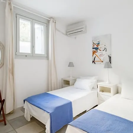 Villa Waterfront With Breathtaking Views 3