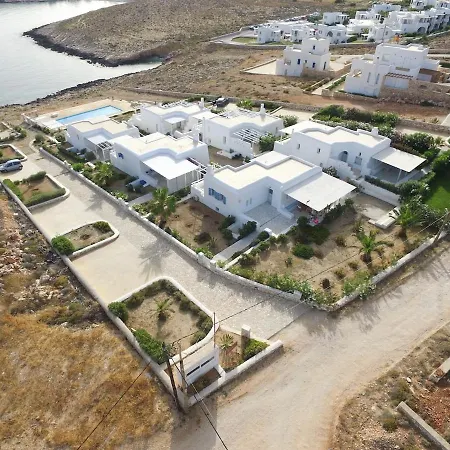 Waterfront With Breathtaking Views 3 Villa Páros